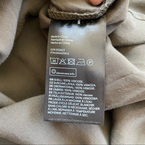 h & m • viscose shirt - Picture 4 of 4